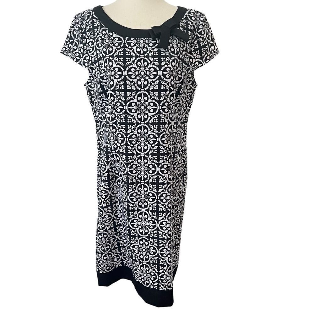 Vintage Maggy London Cap Sleeve Midi Dress with Bow Detail and Geometric Print